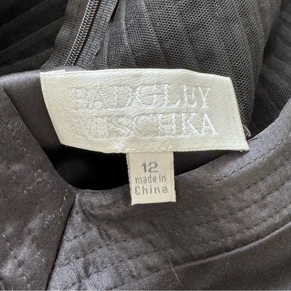 BADGLEY MISCHKA Black 100% Silk Mesh Sleeves Cocktail Dress Size 12 - Picture 8 of 9